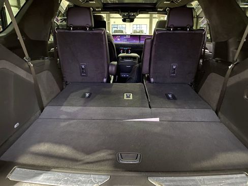 Used 2025 Cadillac Escalade Sport Platinum AWD/4WD image 22