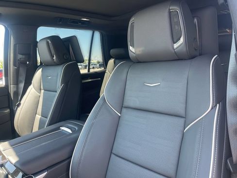 New 2026 Cadillac Escalade Luxury w/ Touring Package AWD/4WD image 16