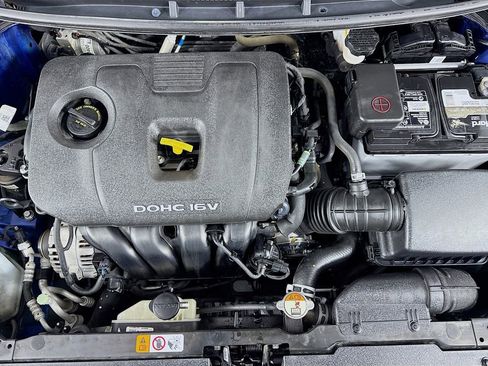 Used 2017 Kia Forte S w/ S Technology Package image 37