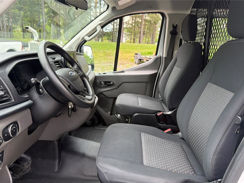 Used 2024 Ford Transit 250 Low Roof w/ Exterior Upgrade Package RWD image 10