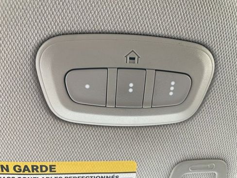 Certified 2022 Jeep Grand Cherokee Limited w/ Luxury Tech Group II image 30