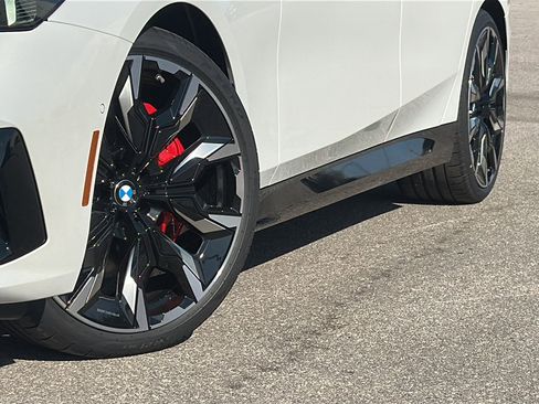 New 2026 BMW 540i xDrive xDrive w/ M Sport Package image 3