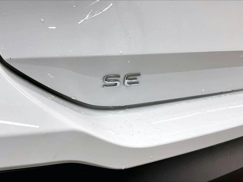 New 2026 Volkswagen Tiguan SE image 26