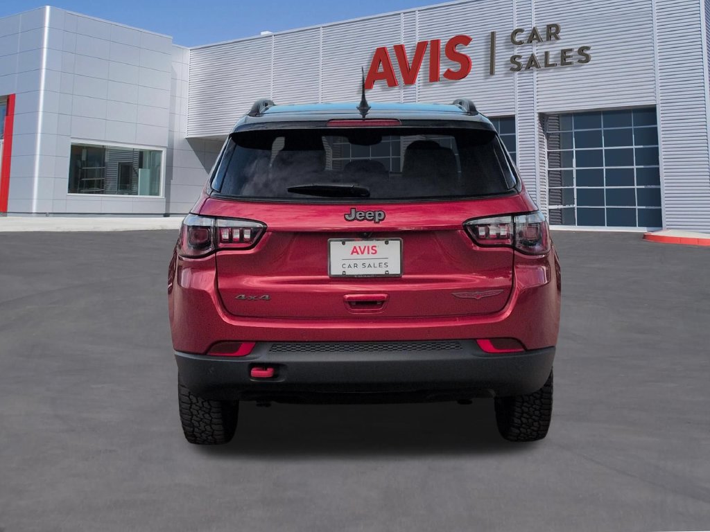 Used 2025 Jeep Compass Trailhawk AWD/4WD image 6