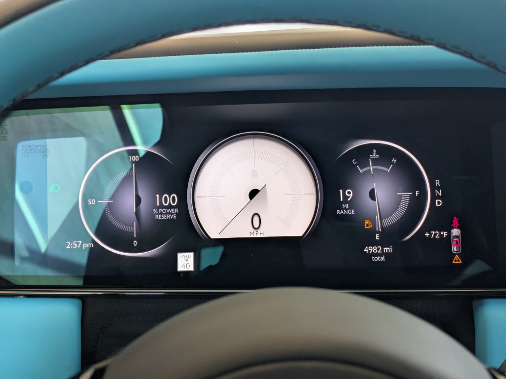 Used 2025 Rolls-Royce Cullinan AWD/4WD image 26