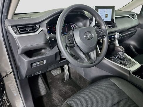 Used 2023 Toyota RAV4 LE AWD/4WD image 18