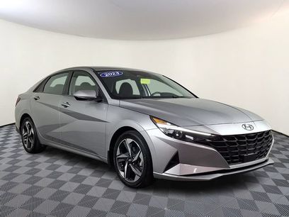 Used 2023 Hyundai Elantra SEL w/ Convenience Package