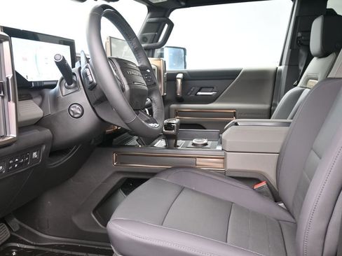 New 2025 GMC Hummer EV 2X image 15