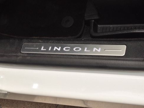 Used 2023 Lincoln Nautilus Reserve w/ Equipment Group 201A AWD/4WD image 35