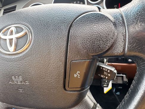 Used 2012 Toyota Tundra Limited image 27