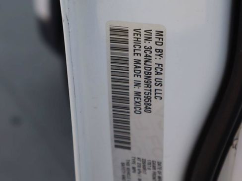 Used 2024 Jeep Compass Latitude AWD/4WD image 27