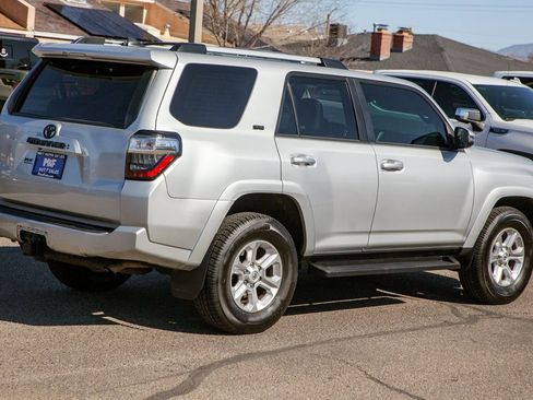 Used 2020 Toyota 4Runner SR5 Premium image 5