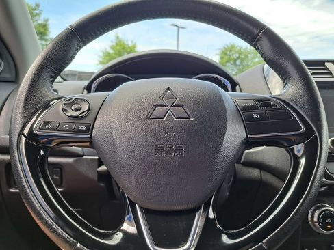 Used 2025 Mitsubishi Outlander Sport SE AWD/4WD image 9