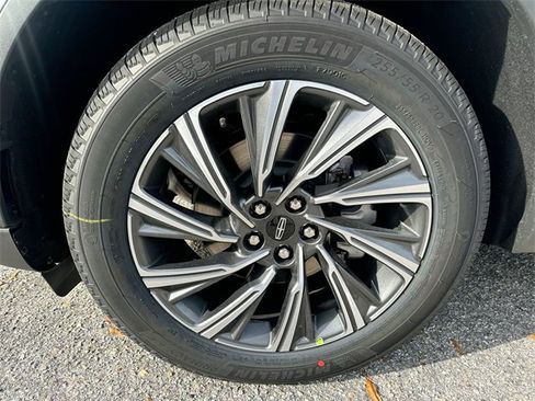 New 2026 Lincoln Aviator Premiere image 10