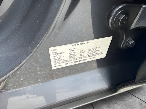 Used 2020 Tesla Model Y Long Range AWD/4WD image 32