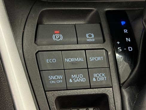 Used 2023 Toyota RAV4 XLE w/ Convenience Package image 30