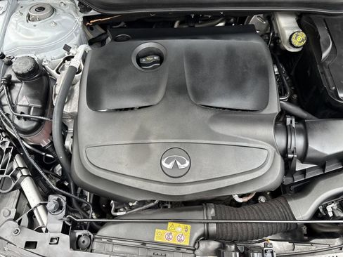 Used 2018 INFINITI QX30 Premium w/ Cargo Package image 18