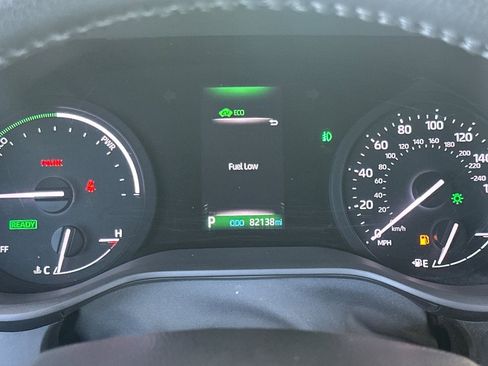 Used 2022 Toyota Sienna XLE FWD image 28