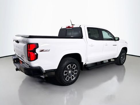 Used 2024 Chevrolet Colorado Z71 w/ Z71 Convenience Package 2 AWD/4WD image 8