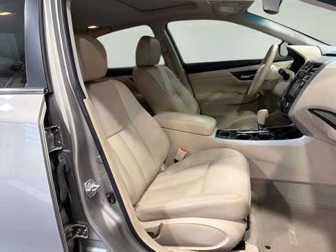 Used 2014 Nissan Altima 2.5 SL w/ Technology Package FWD image 14