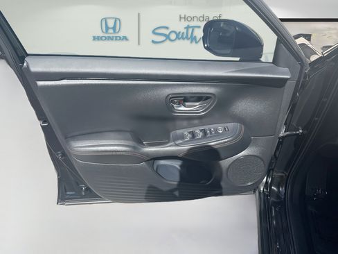 Used 2024 Honda HR-V Sport image 19