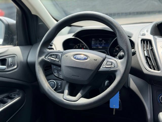Used 2017 Ford Escape SE FWD image 21