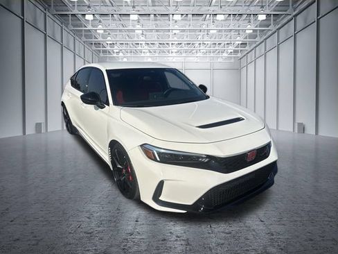 Used 2025 Honda Civic Type R image 7