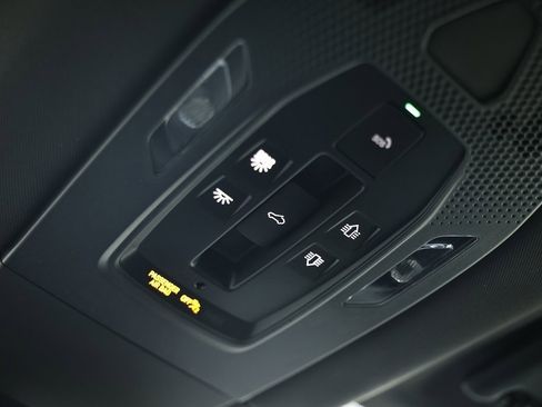 New 2025 Porsche Macan 4S Electric image 35