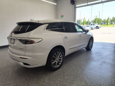 Used 2023 Buick Enclave Avenir w/ Avenir Technology Package AWD/4WD image 7