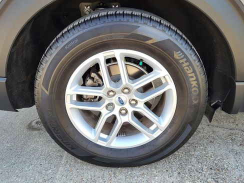 Certified 2025 Ford Explorer Active RWD image 28