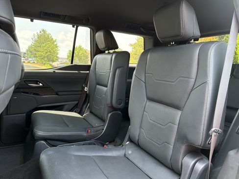 Used 2025 Lexus GX 550 w/ Accessory Package (2T) AWD/4WD image 9