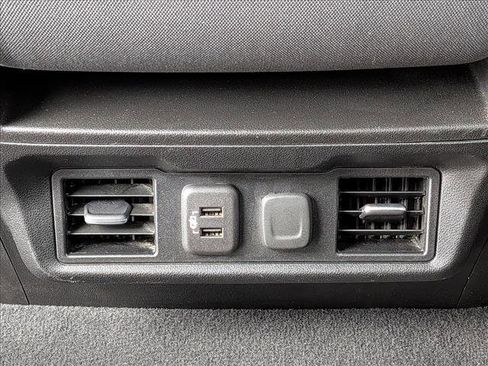 Used 2021 Chevrolet Silverado 1500 LT image 17