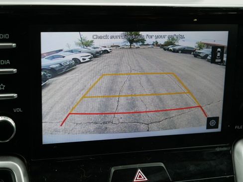 Used 2021 Kia Sorento LX AWD/4WD image 6