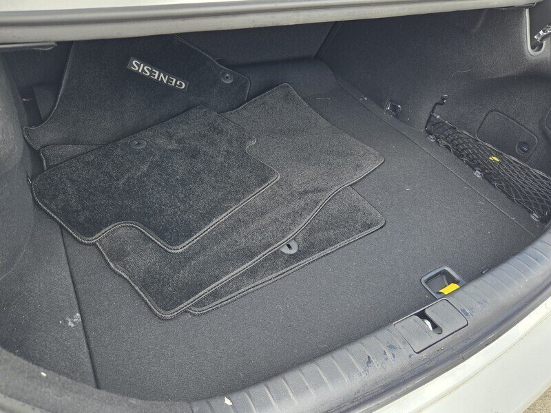 Used 2023 Genesis G70 3.3T w/ Sport Prestige Package RWD image 8