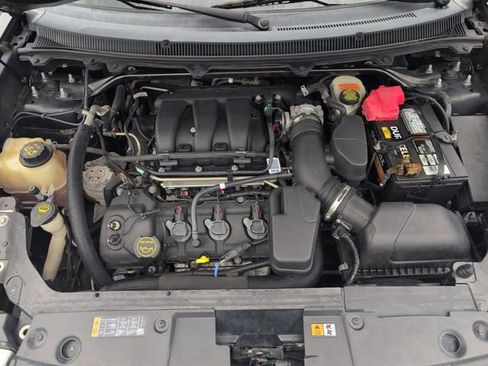 Used 2015 Ford Flex Limited w/ Equipment Group 301A FWD image 29