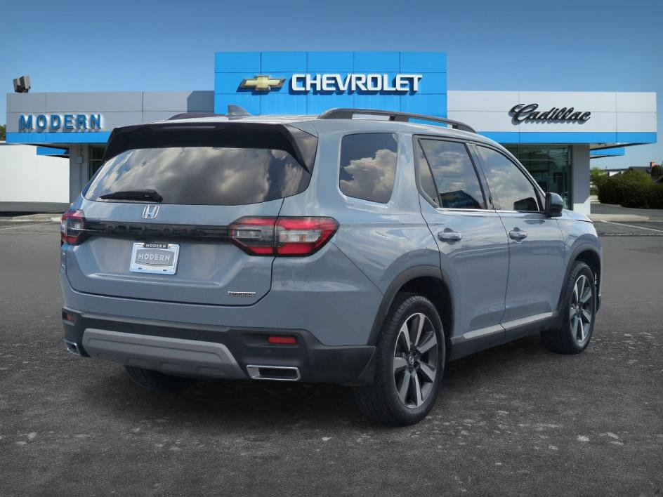 Used 2024 Honda Pilot Touring image 5
