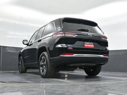 Used 2022 Jeep Grand Cherokee Limited 4xe w/ Luxury Tech Group II AWD/4WD image 46