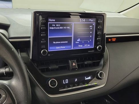 Used 2021 Toyota Corolla LE FWD image 28