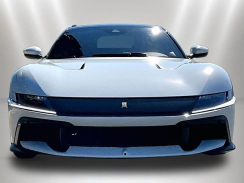 Used 2026 Ferrari 12Cilindri image 3