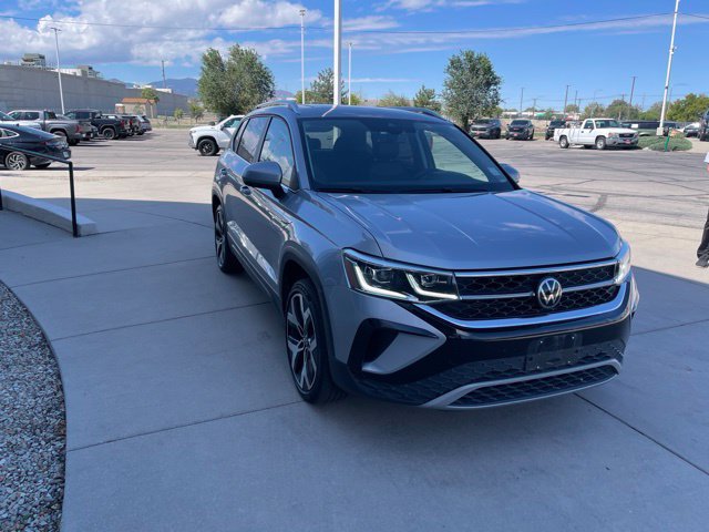 Used 2022 Volkswagen Taos SEL AWD/4WD image 5