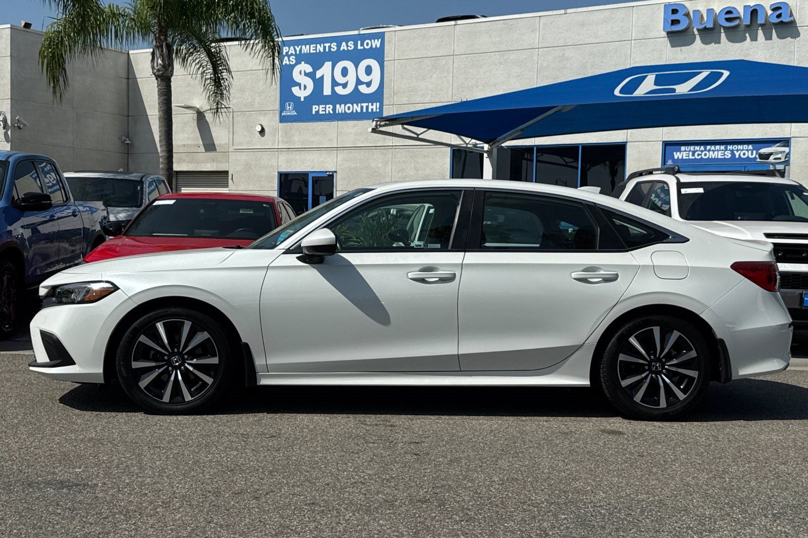 Used 2024 Honda Civic EX image 2