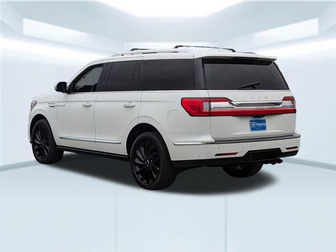 Used 2021 Lincoln Navigator Reserve image 4
