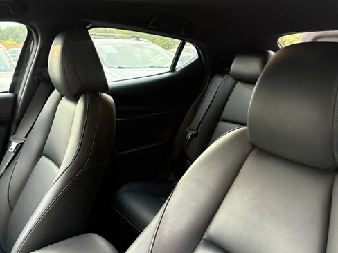 Used 2019 MAZDA MAZDA3 Hatchback w/ Preferred Package FWD image 41
