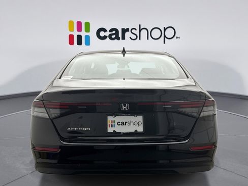 Used 2025 Honda Accord SE image 4