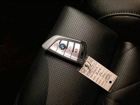 Used 2023 BMW X6 xDrive40i w/ M Sport Package image 13