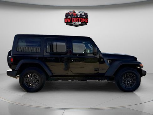Used 2024 Jeep Wrangler Sport S image 7