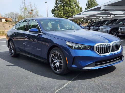 New 2026 BMW 530i xDrive w/ Premium Package AWD/4WD image 5