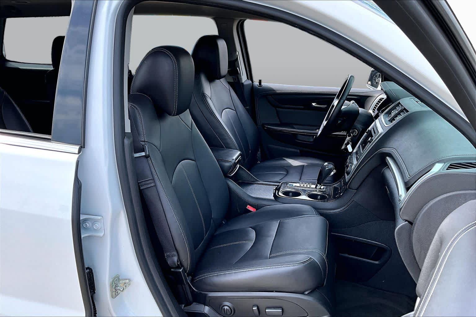 Used 2017 GMC Acadia Limited SLT FWD image 9