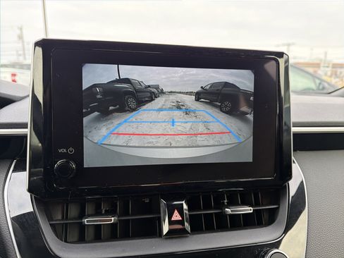 Used 2024 Toyota Corolla SE image 19