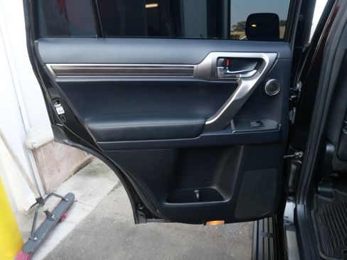 Certified 2023 Lexus GX 460 Premium image 8